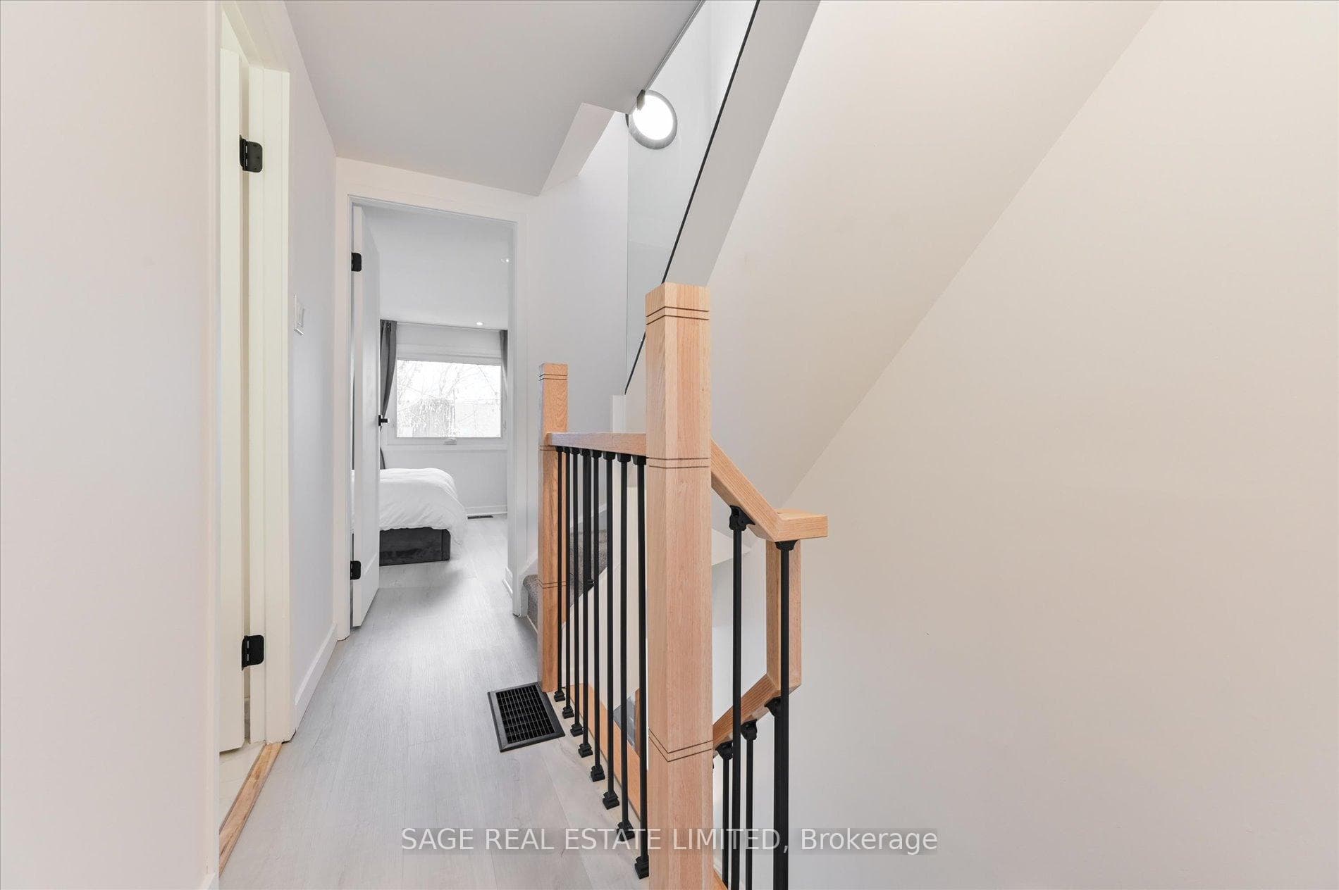 275 Broadview Avenue Unit 129 photo 11