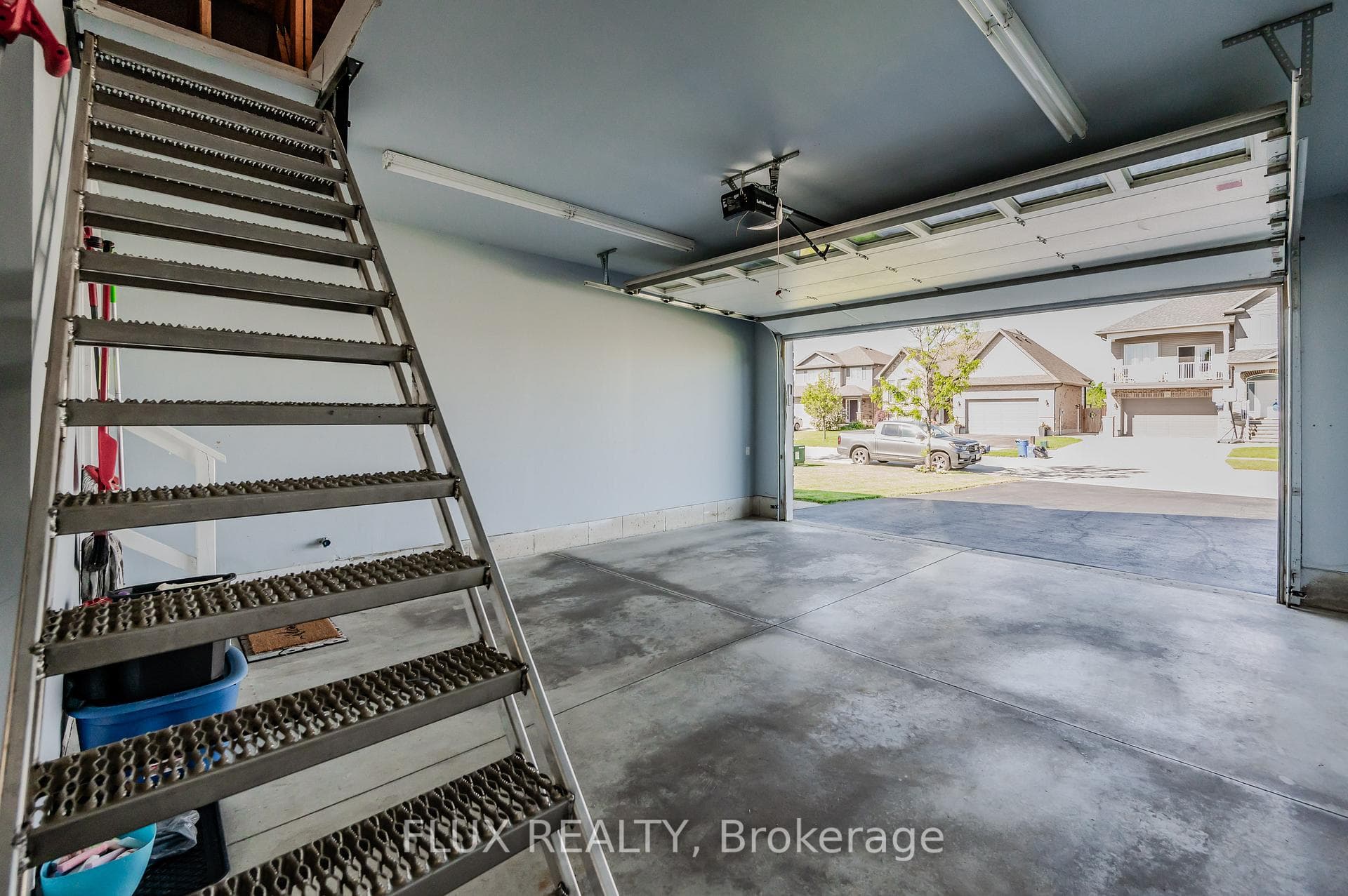 57 Halliday Drive photo 8