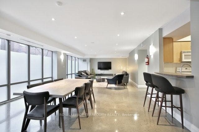 255 Richmond Street Unit 1514 photo 10