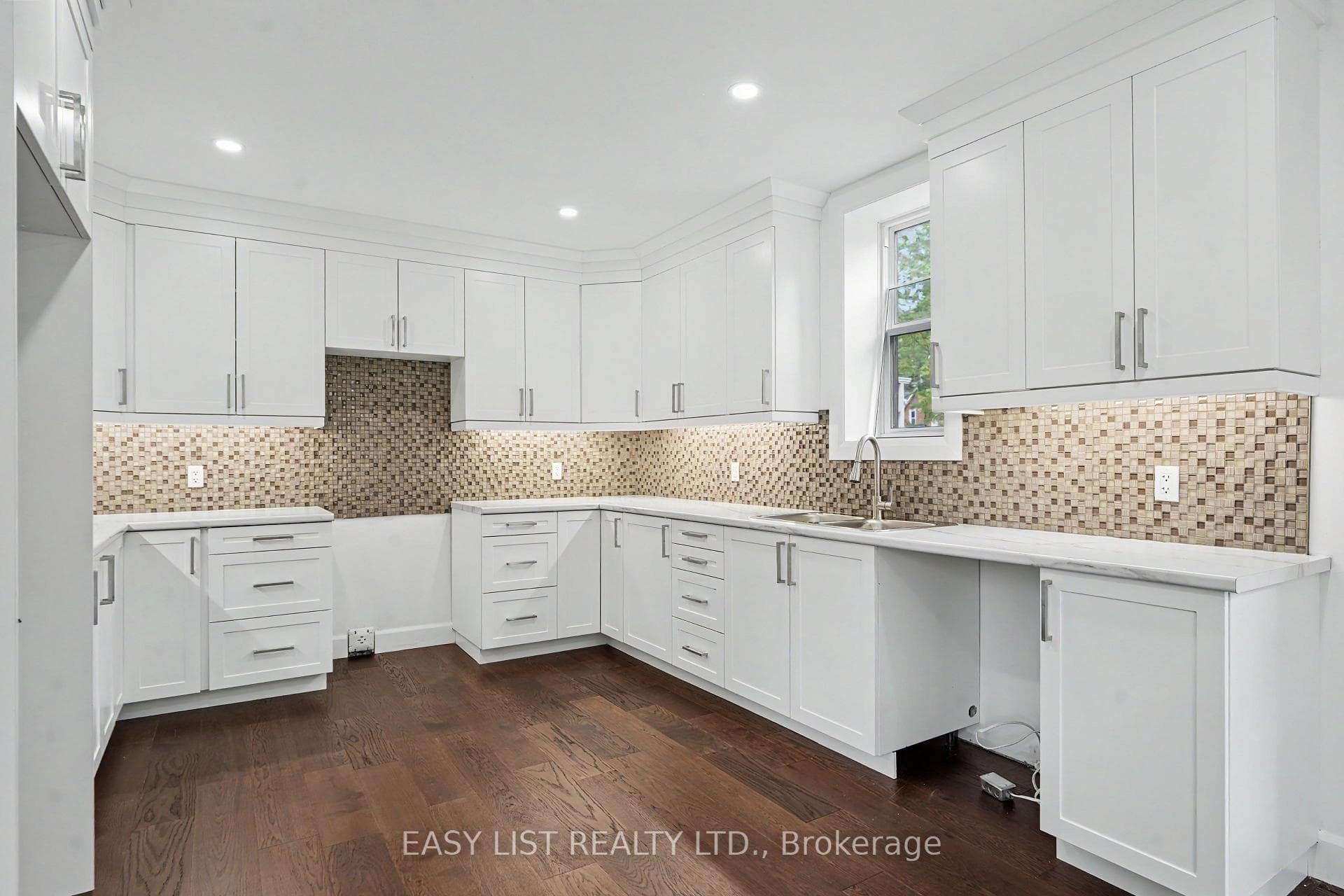 840 Lorne Avenue photo 14
