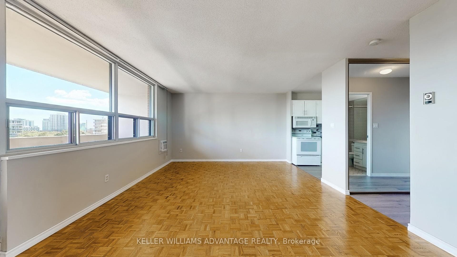 40 Homewood Avenue Unit 810 photo 7
