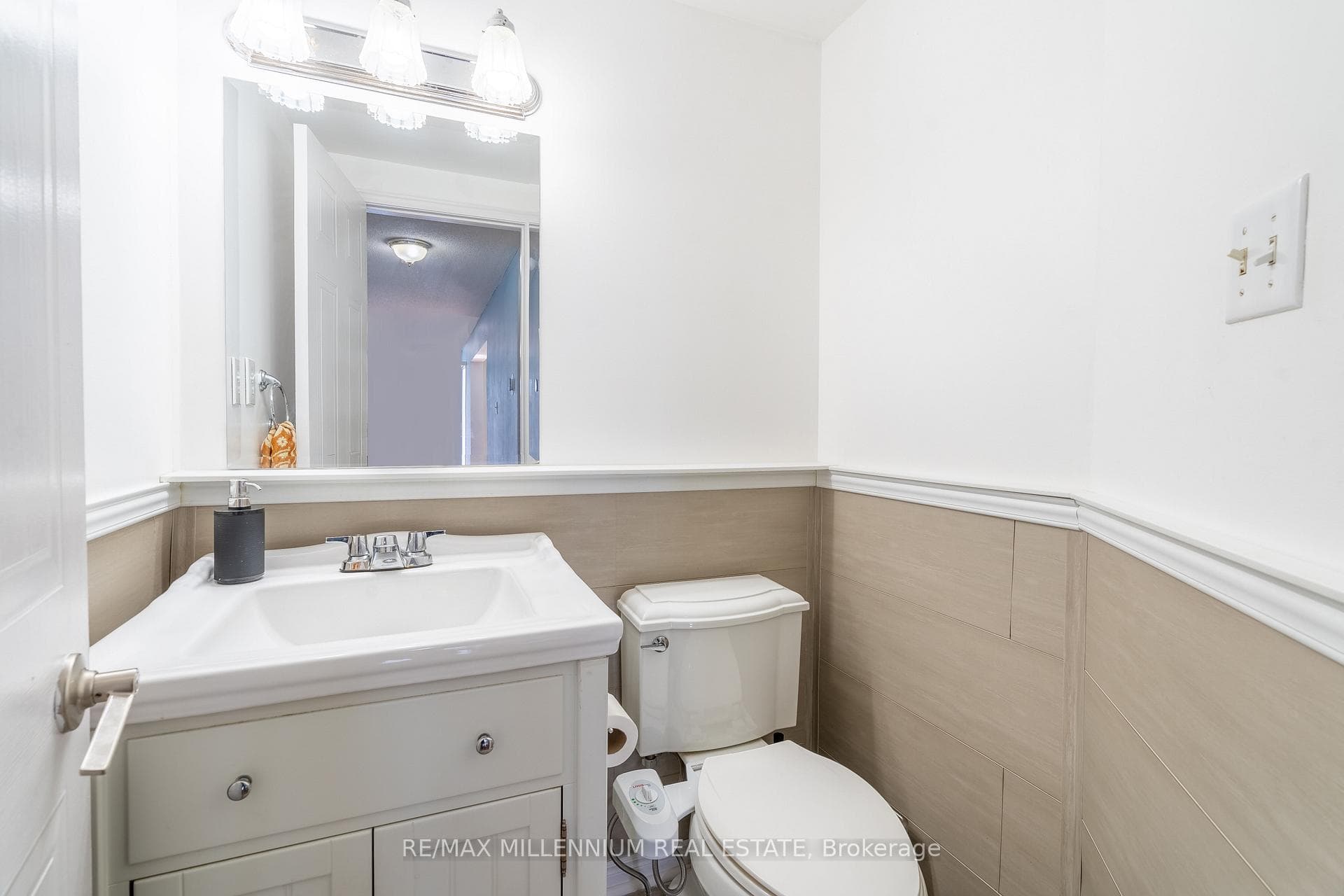 2 Rundle Crescent photo 13
