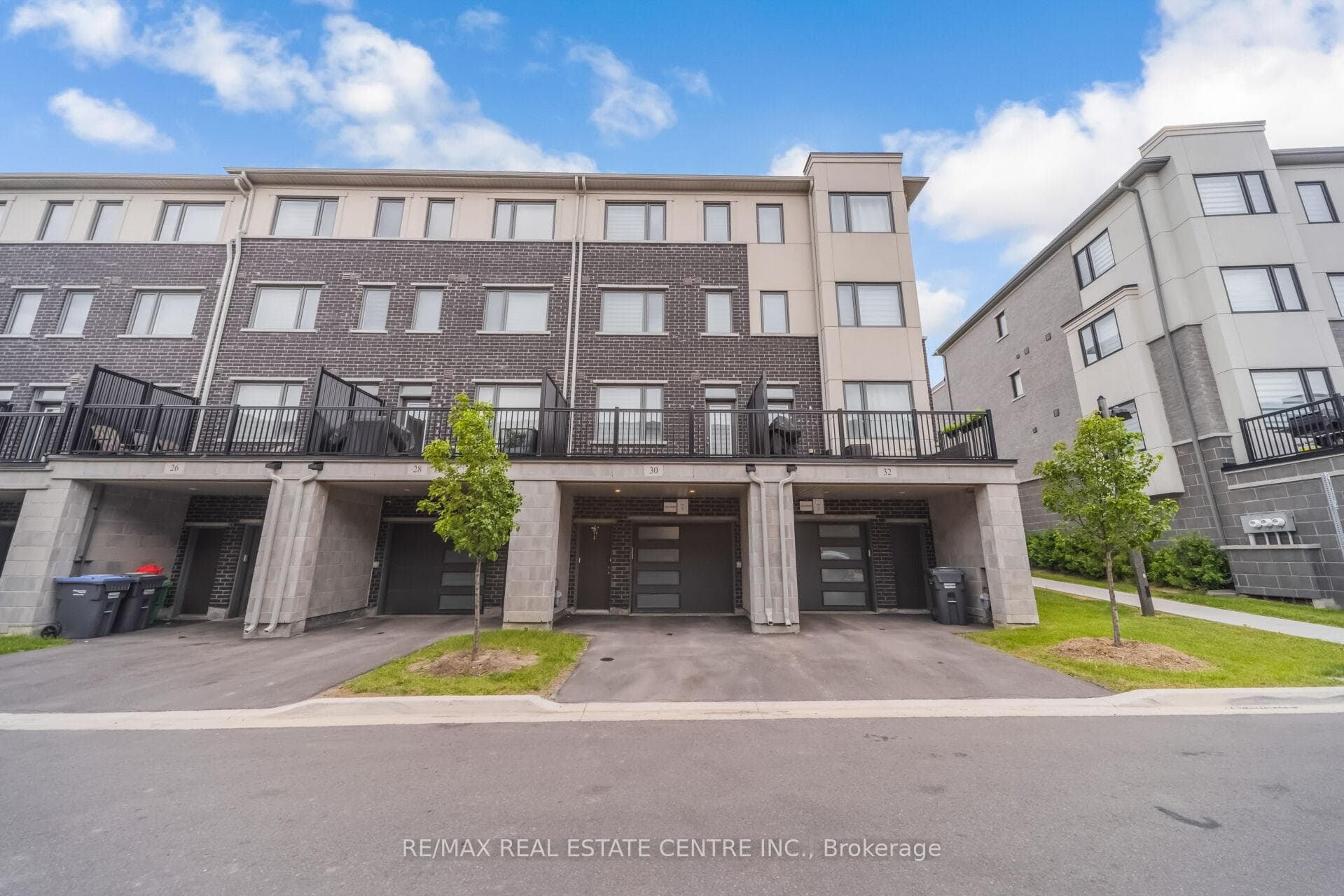 30 Lambert Lane photo 1