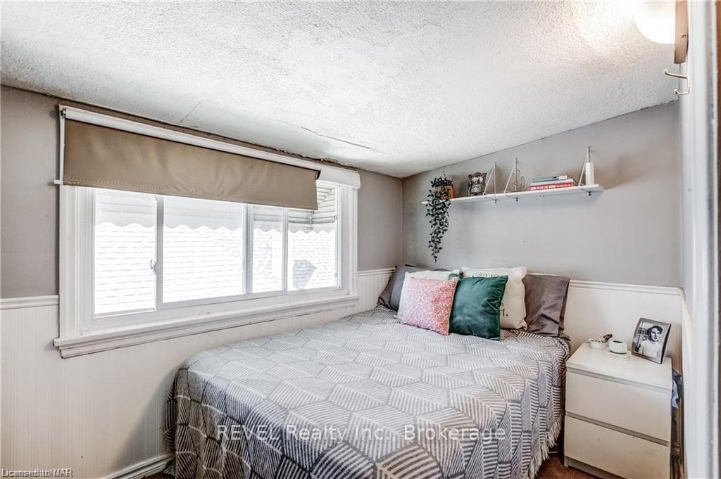 5 LINWOOD Street Unit Upper photo 6
