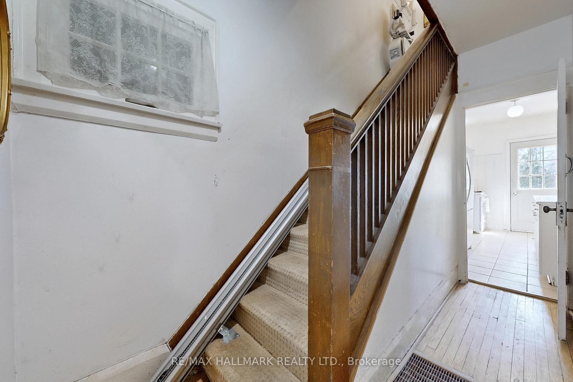 47 Bedford Park Avenue photo 15