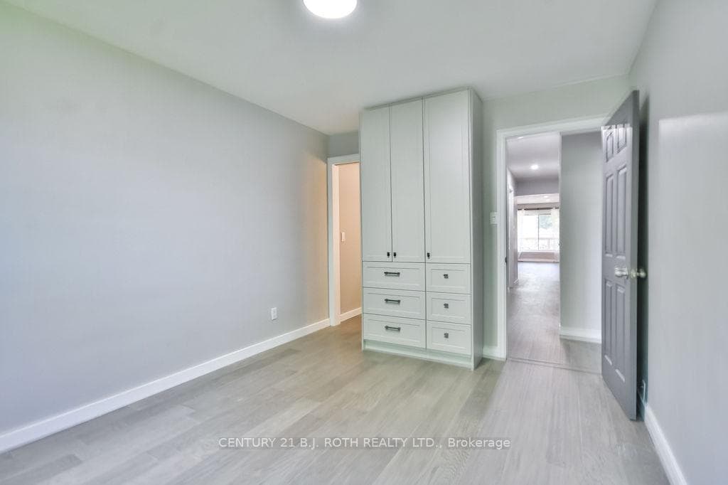 47 Stewart Avenue photo 20