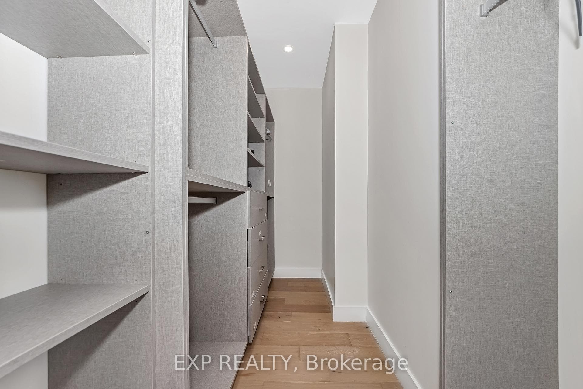 4A HURON Avenue Unit 1 photo 29