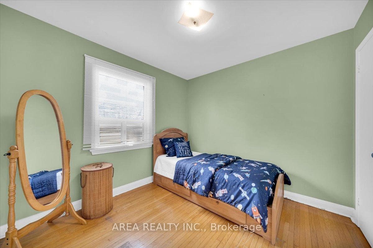 37 Marcia Avenue photo 13