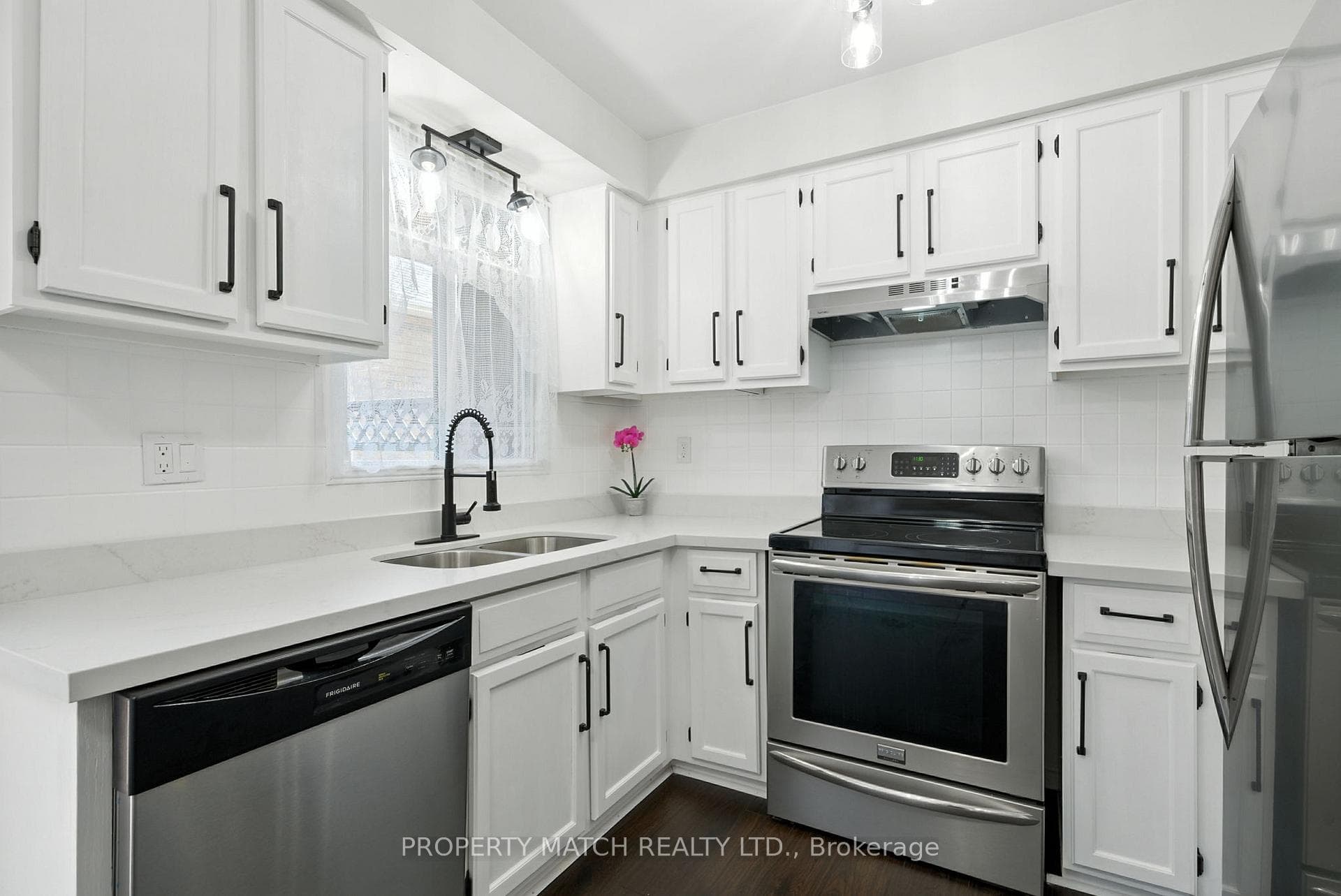 496 Burnham Manor Court photo 11