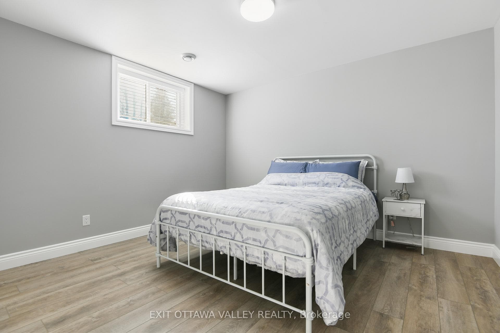 downstairs bedroom 2