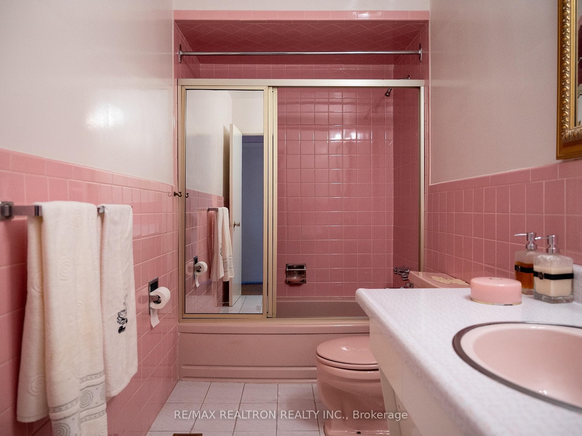 52 Magellan Drive photo 15