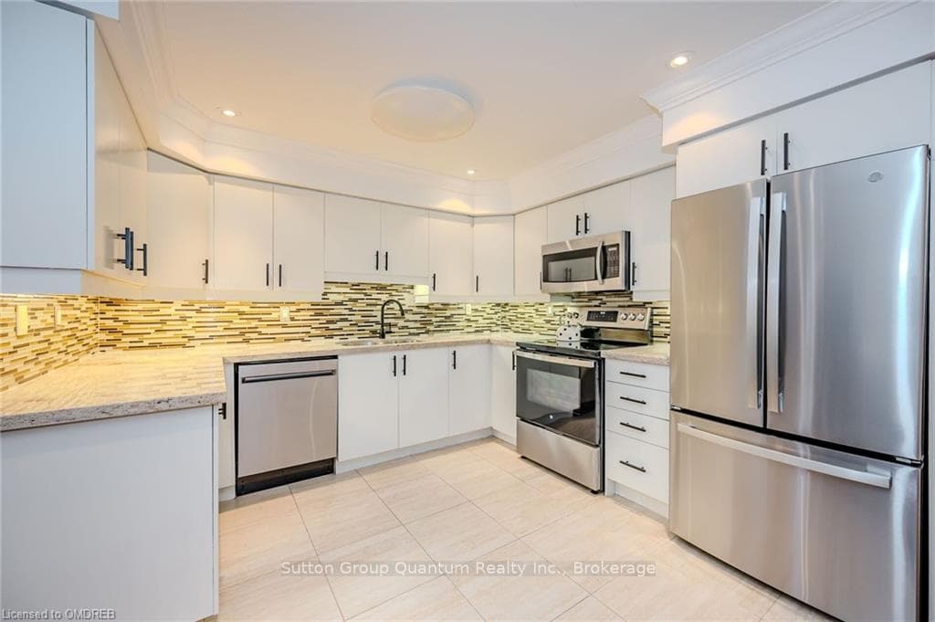 15 HAYS Boulevard Unit 24 photo 8