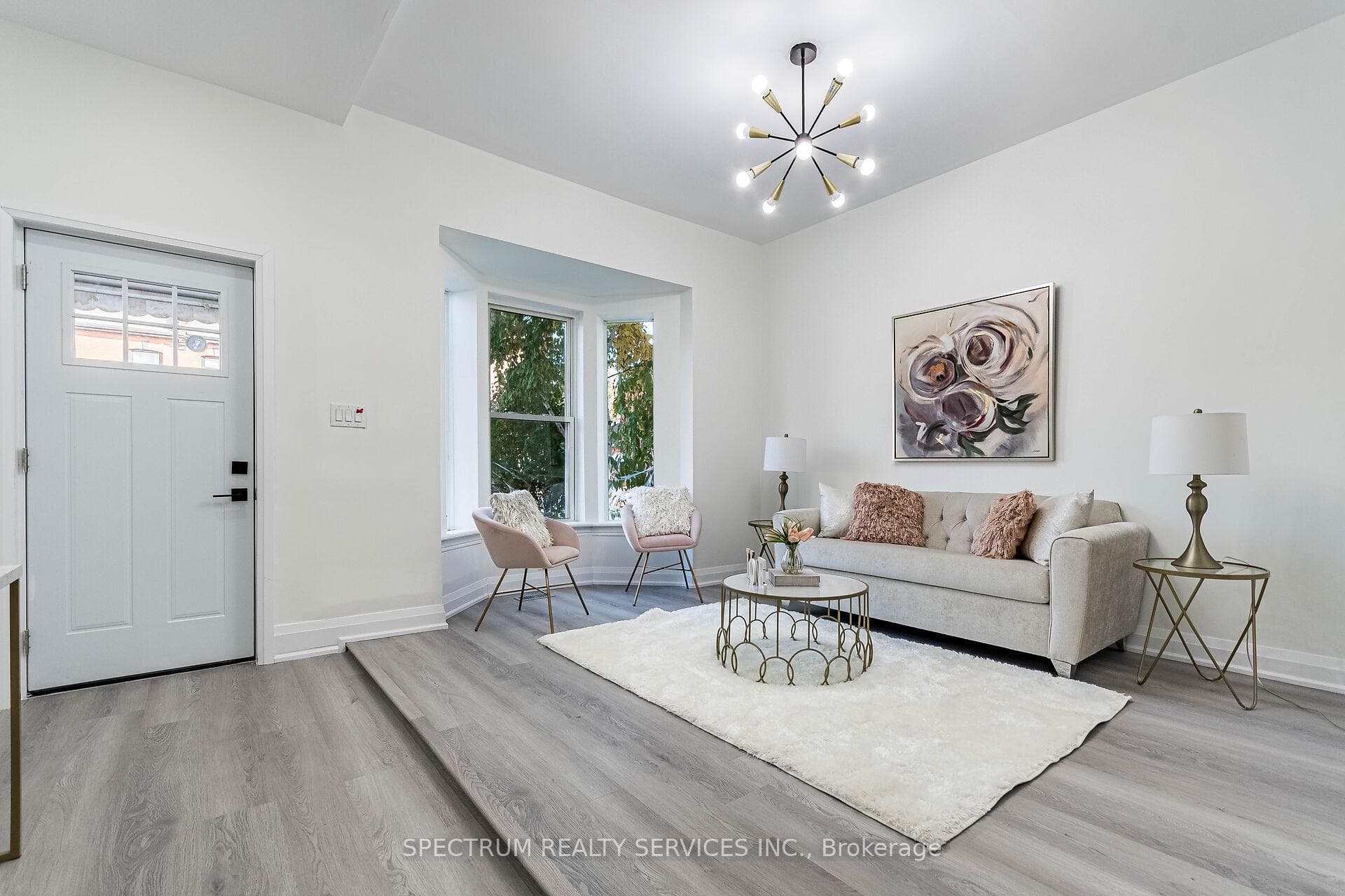 135 East Avenue photo 7