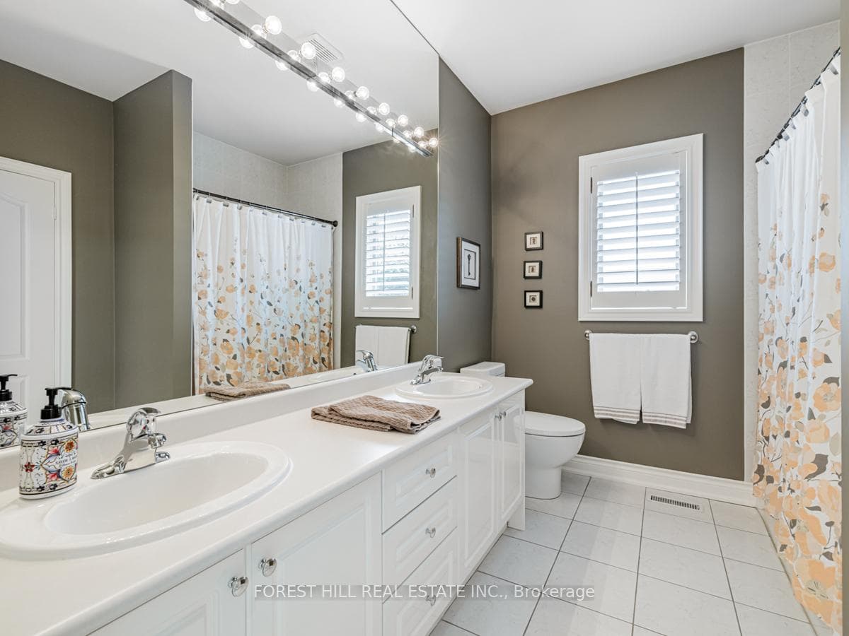 96 Babcombe Drive photo 37