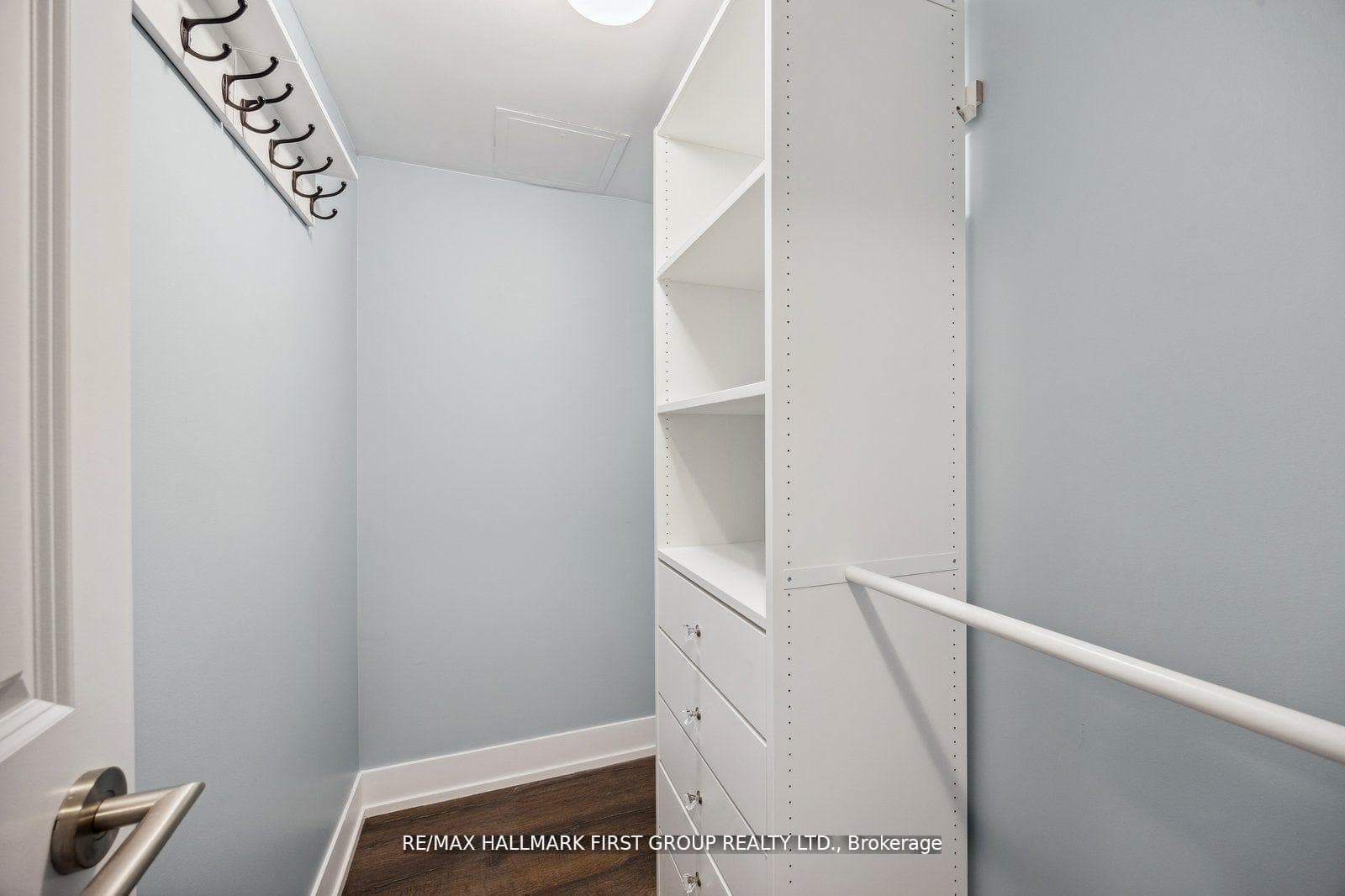 1215 Bayly Street Unit 1304 photo 23