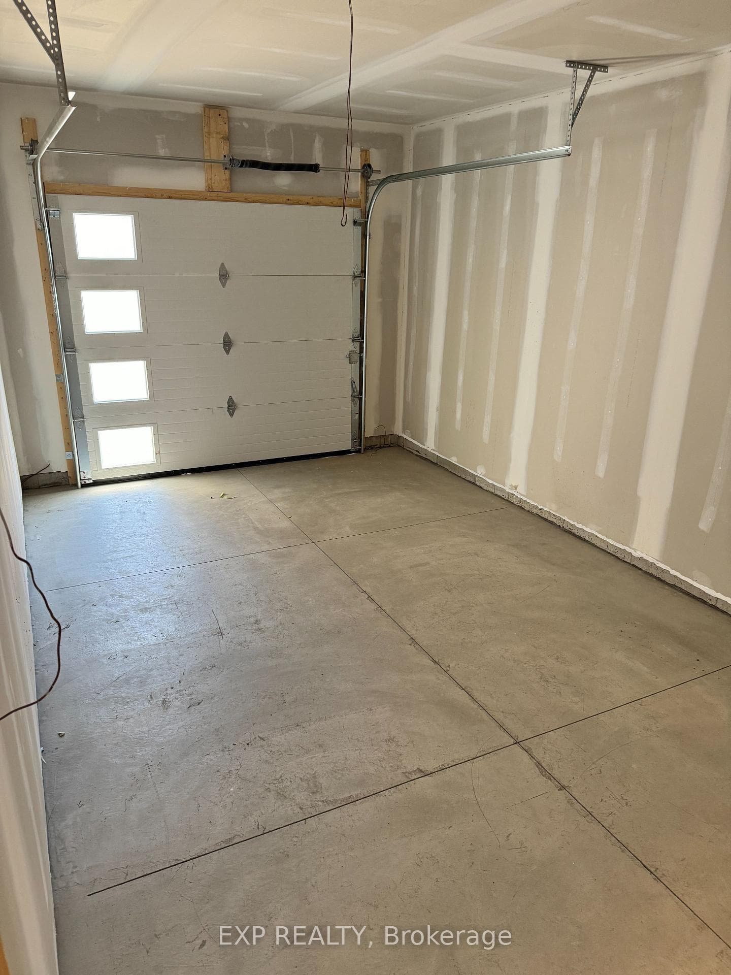 5672 Dorchester Road Unit 5 photo 11