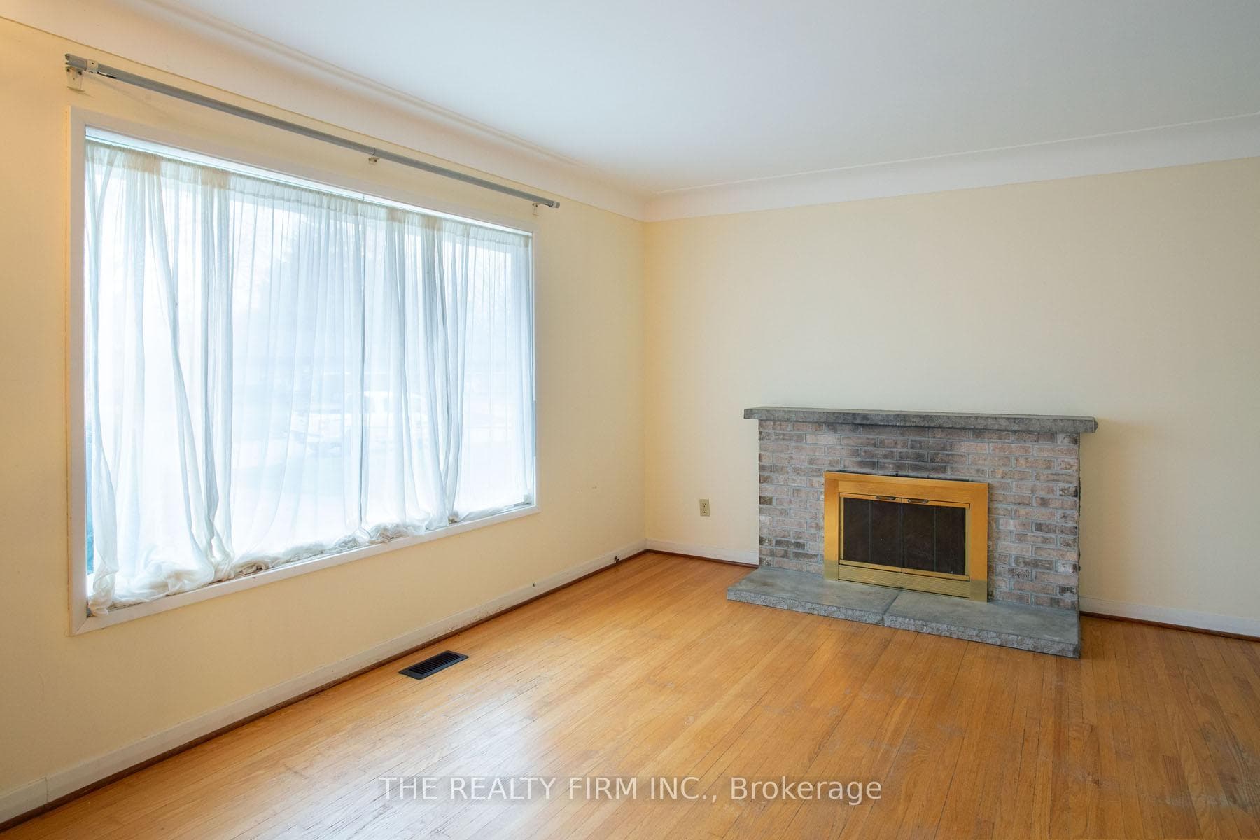 78 Strathcona Drive photo 10
