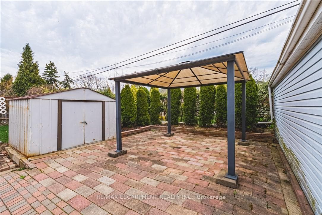 79 TERRACE Drive photo 32
