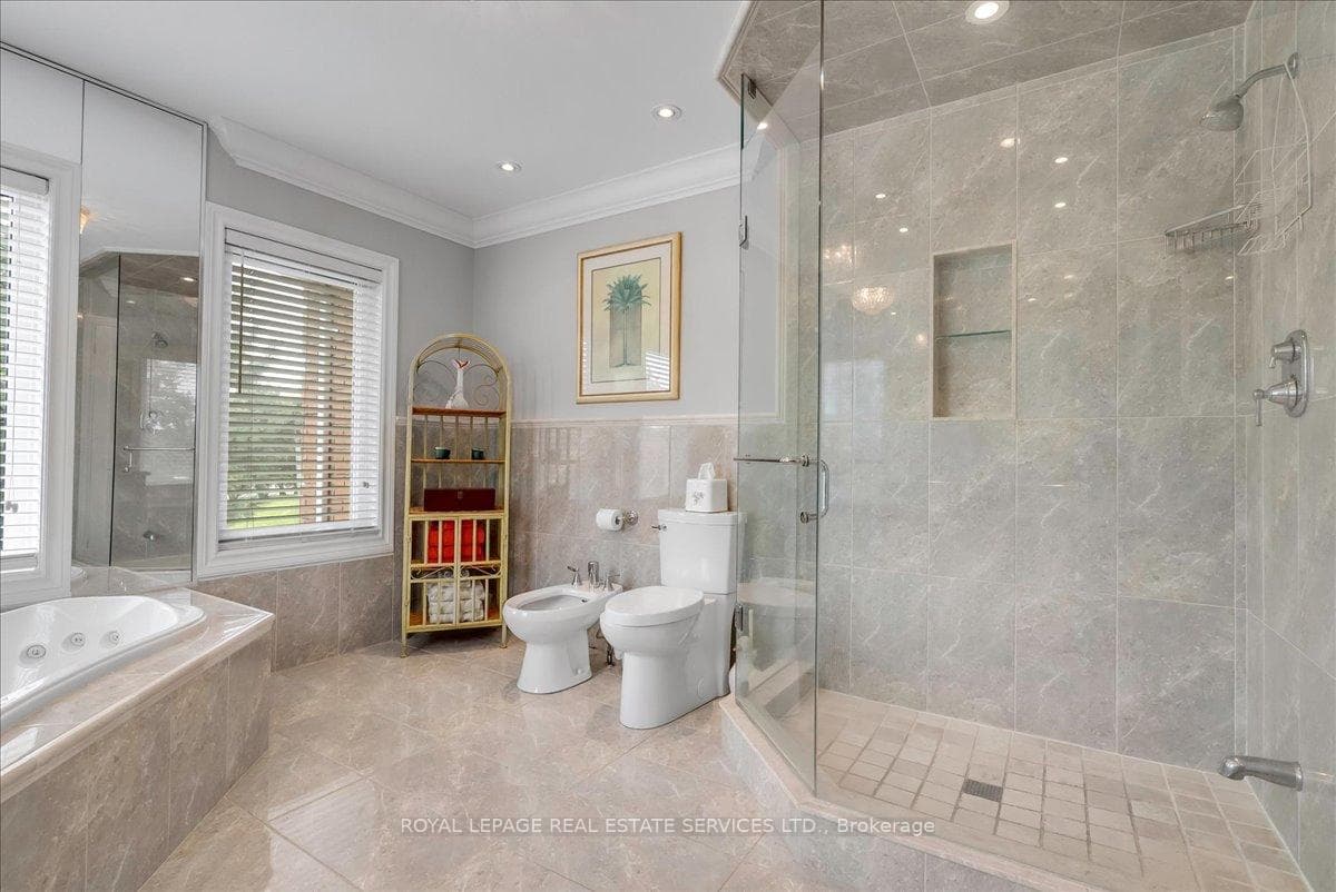 1401 The Links Drive photo 26