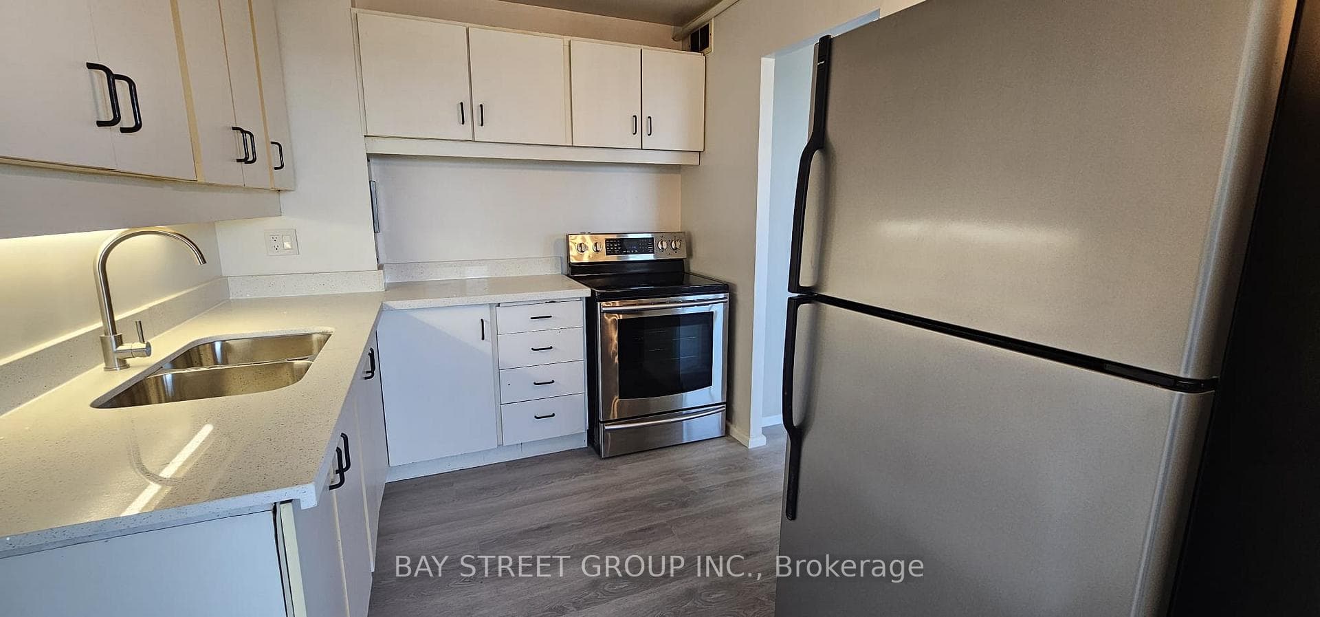 735 Don Mills Road Unit 1901 photo 9
