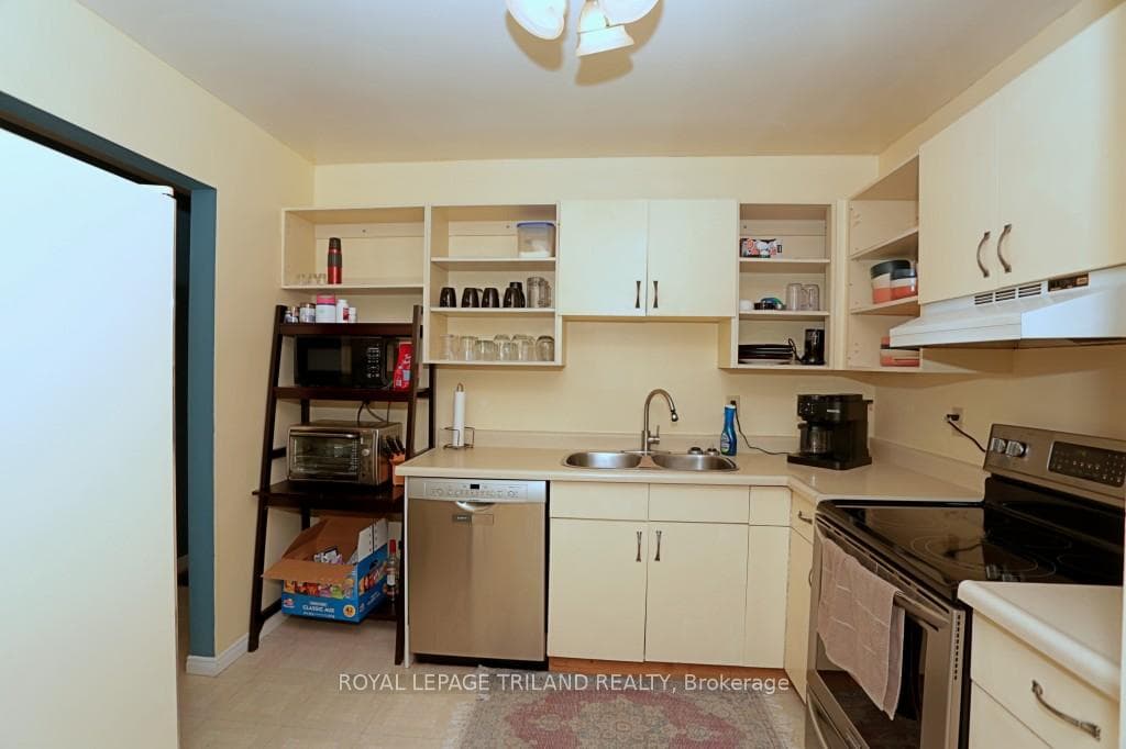 131 Bonaventure Drive Unit 2 photo 10