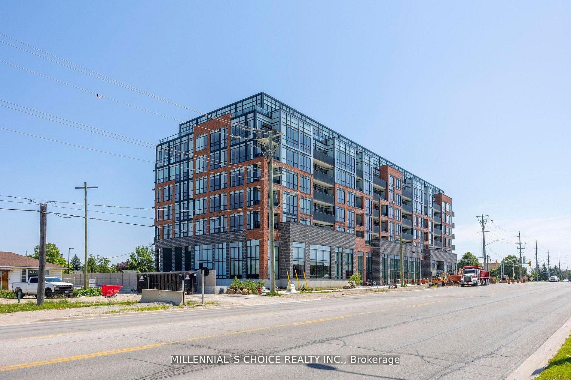 681 Yonge Street Unit 304 photo 3