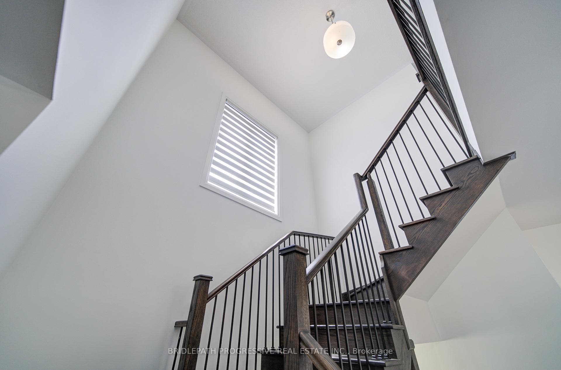 4042 Phoenix Way photo 5