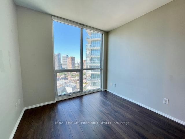 Floor to Ceiling Windows