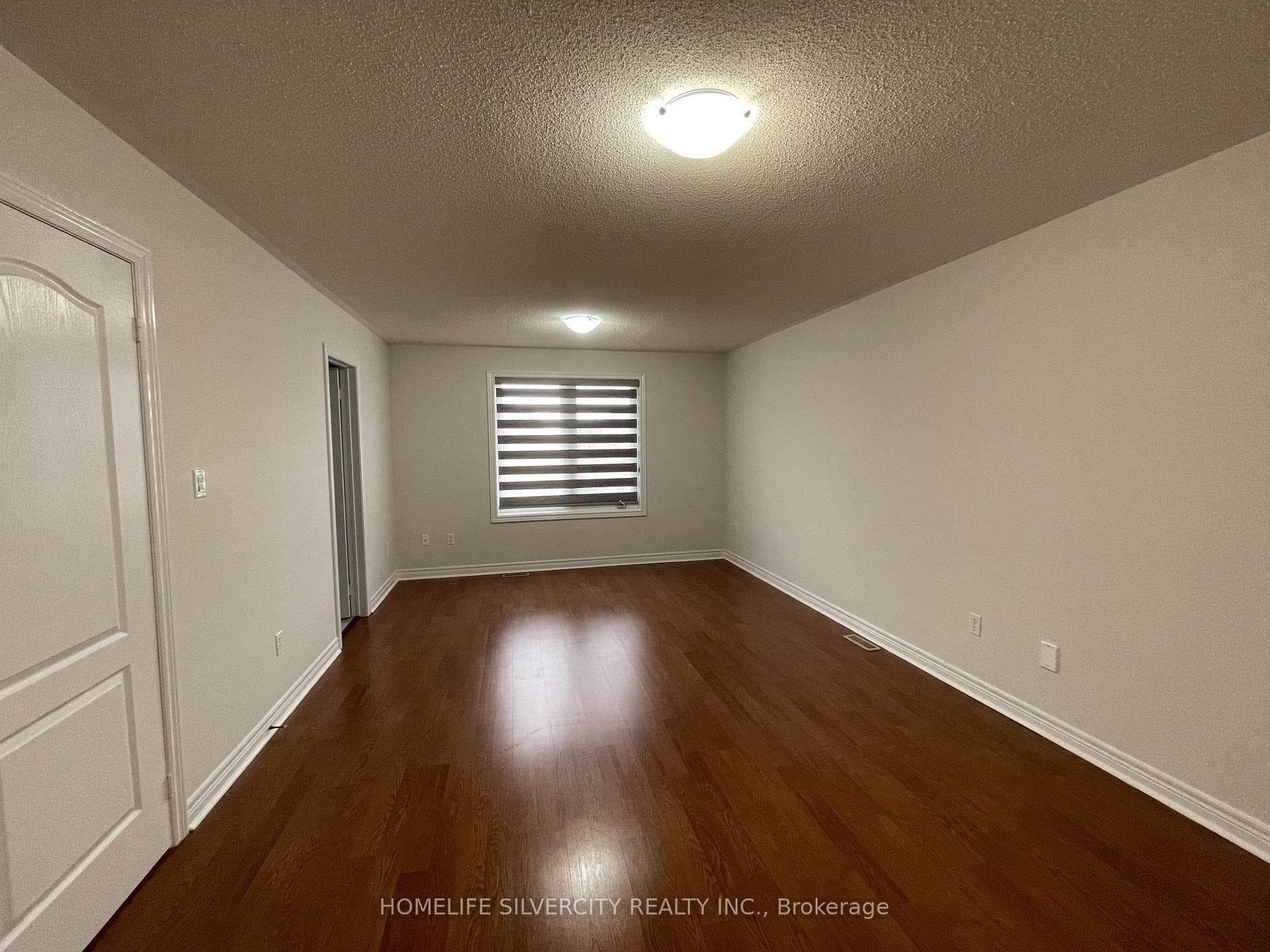4 Runnymede Crescent photo 11