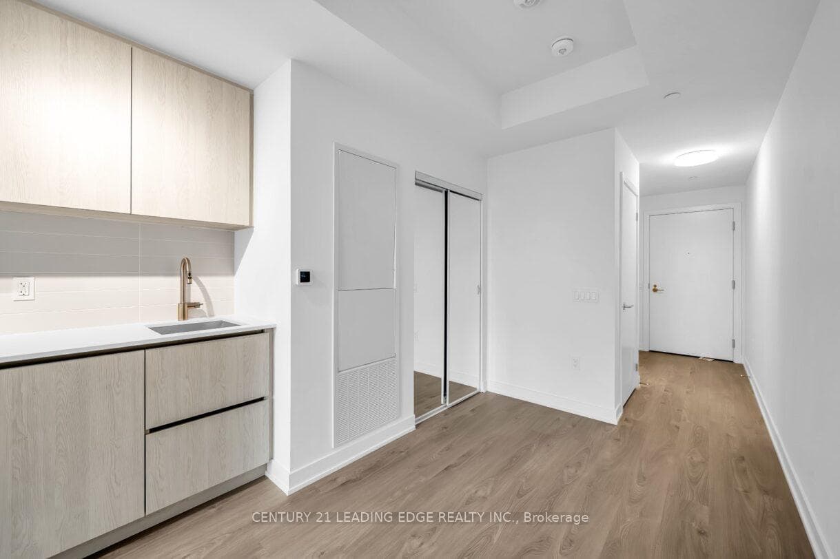 120 Broadway Avenue photo 9