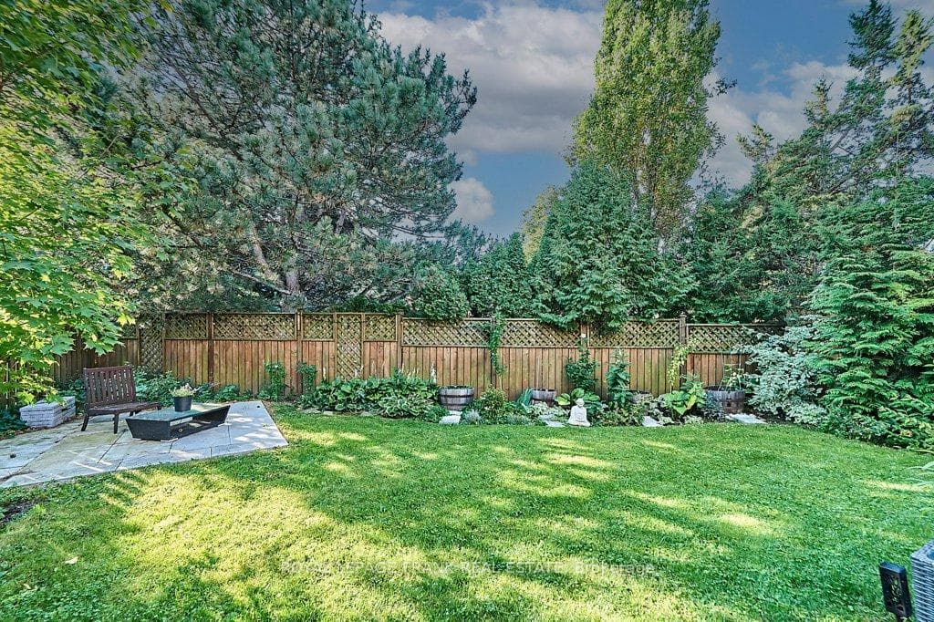 47 Longfellow Court photo 33