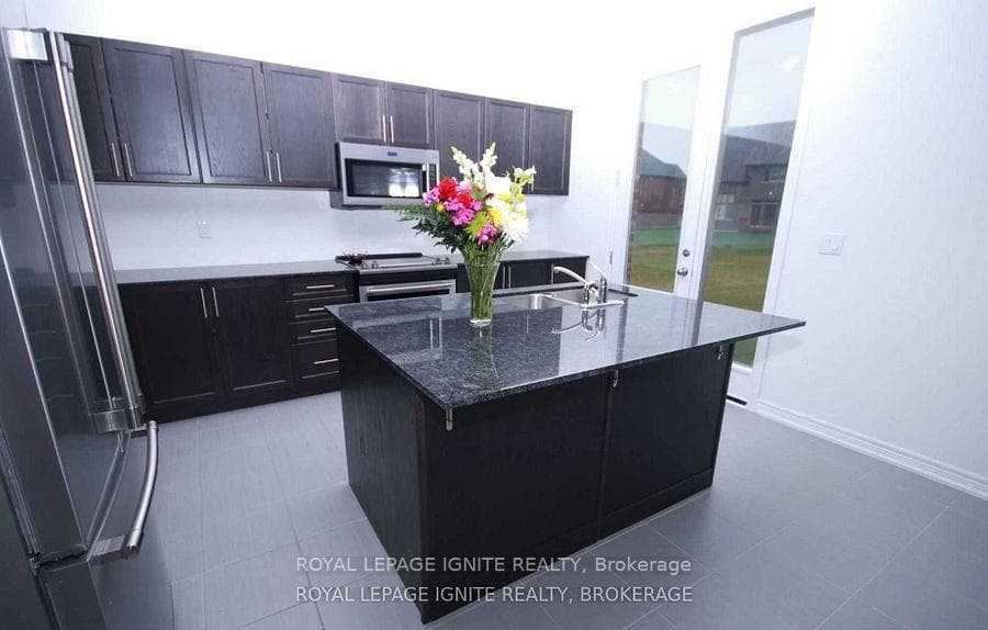 66 Summer Breeze Drive photo 8