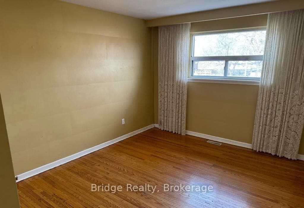 7075 Magic Court photo 7