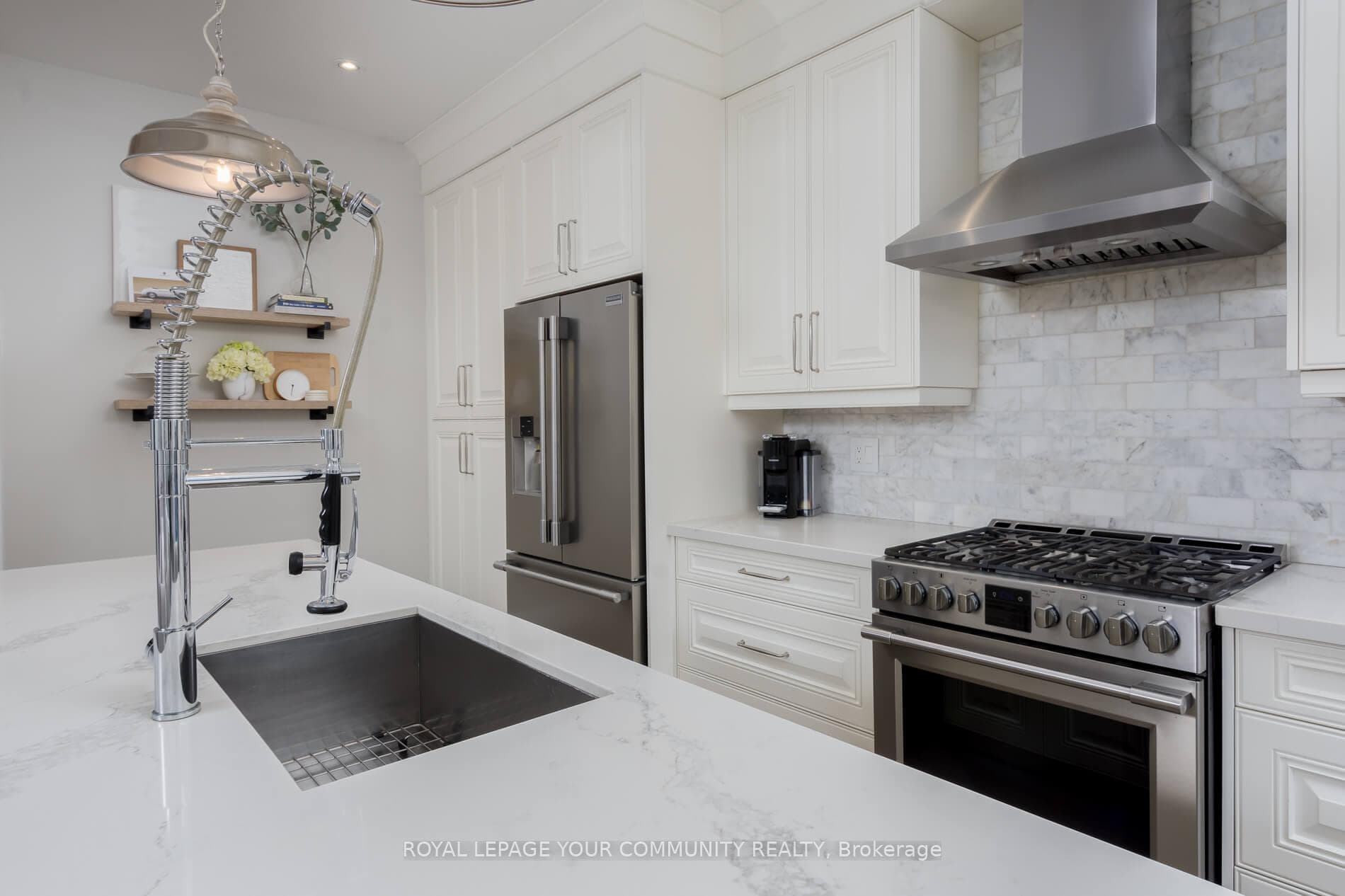 36 Watkins Glen Crescent photo 8