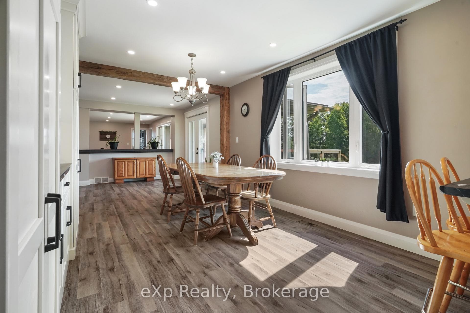 44032 Amberley Road photo 22
