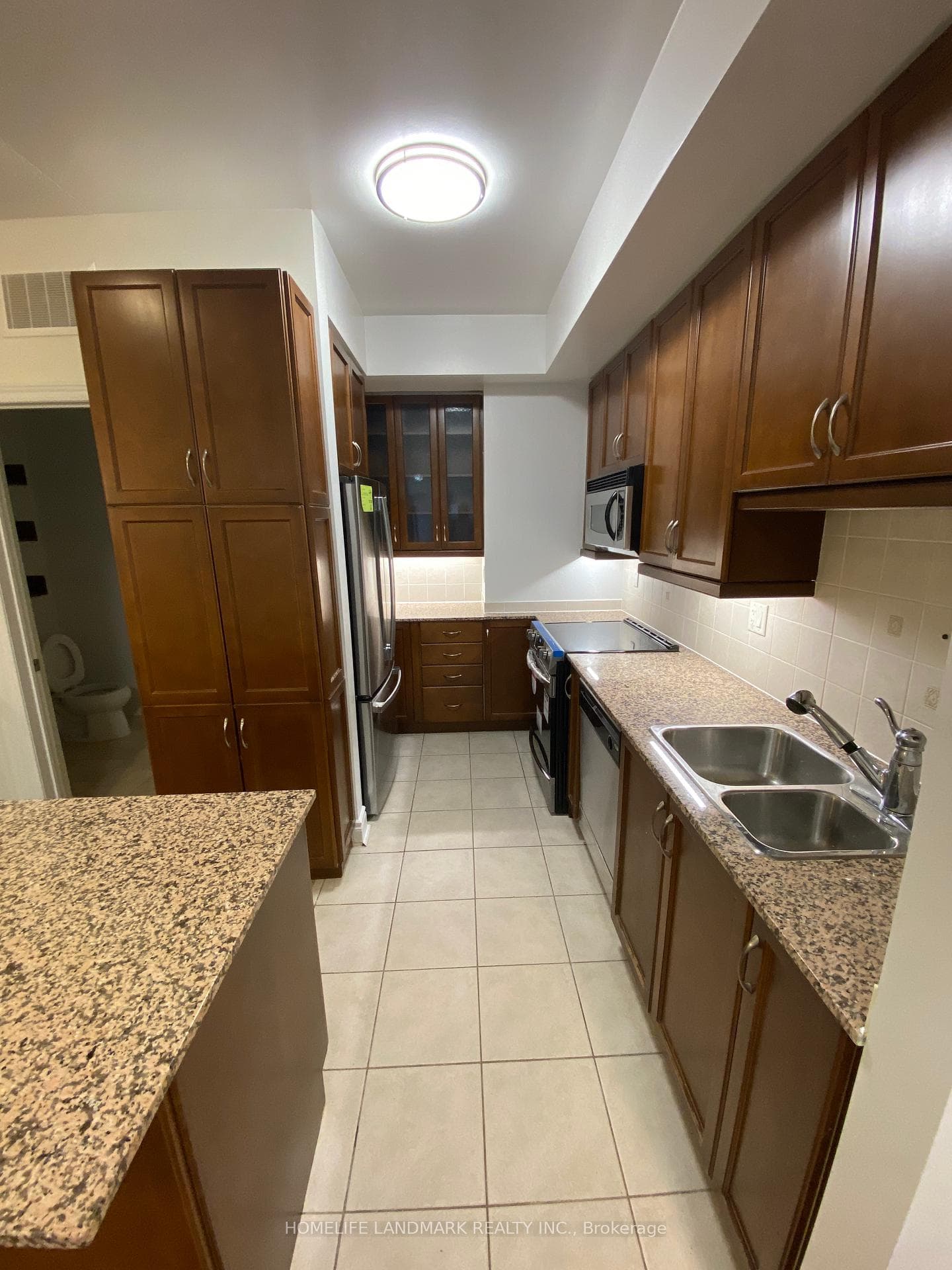 428 Kenneth Avenue Unit 4 photo 6
