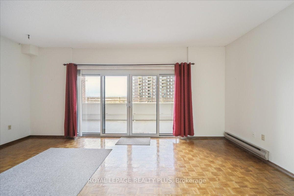965 Inverhouse Drive Unit 1107 photo 20