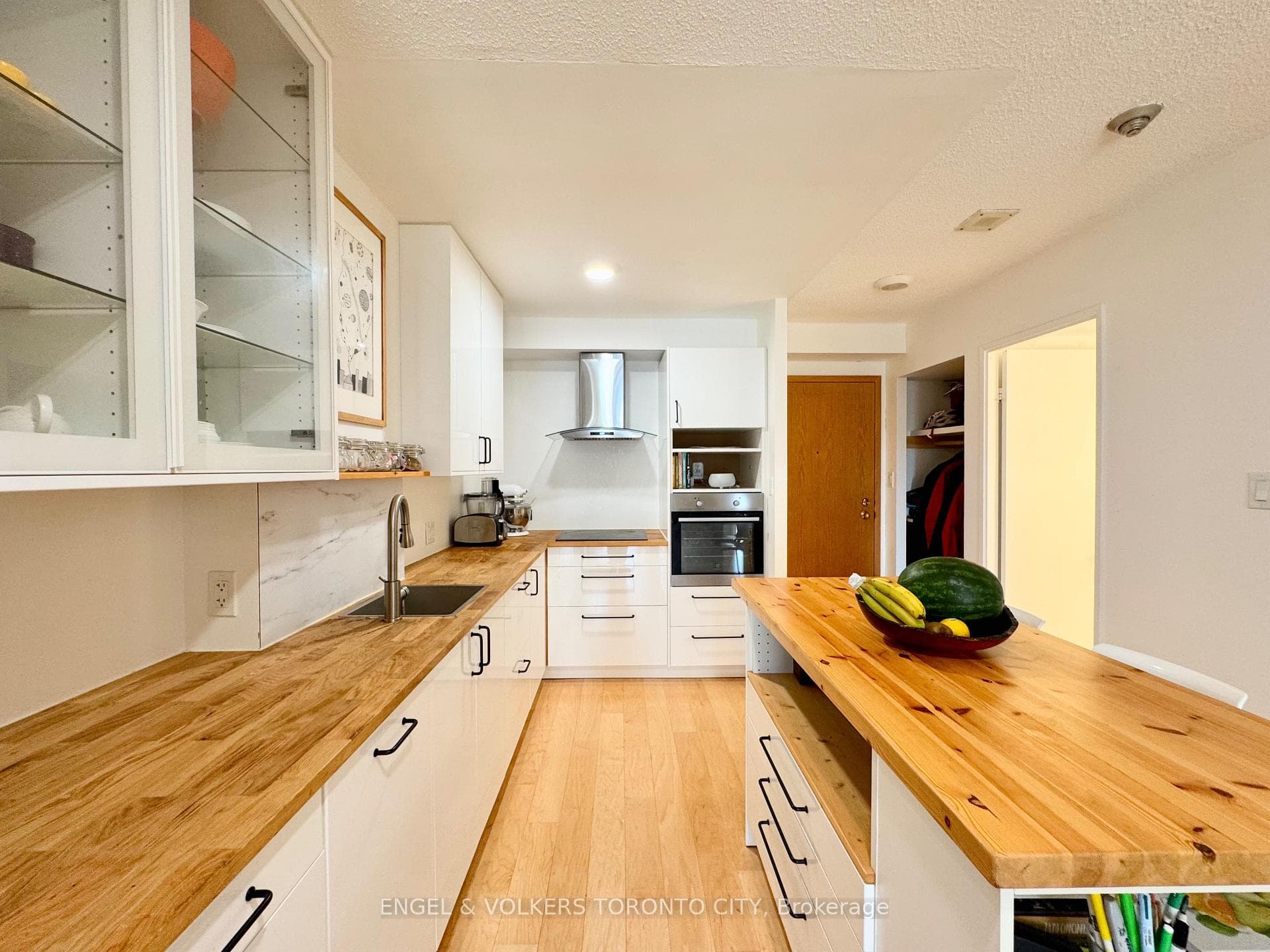 44 St Joseph Street Unit 2410 photo 4