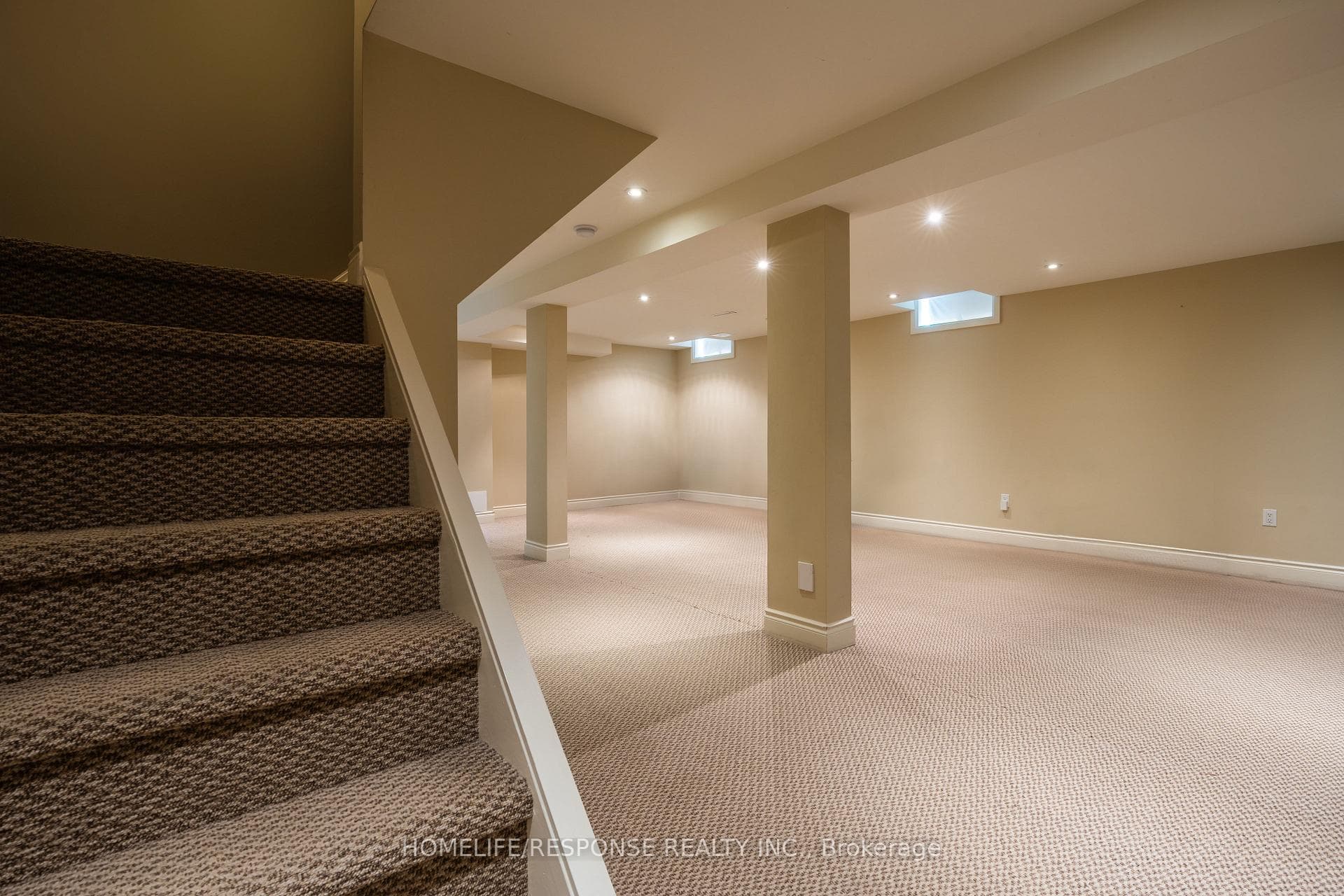 4045 SASHA Court photo 27
