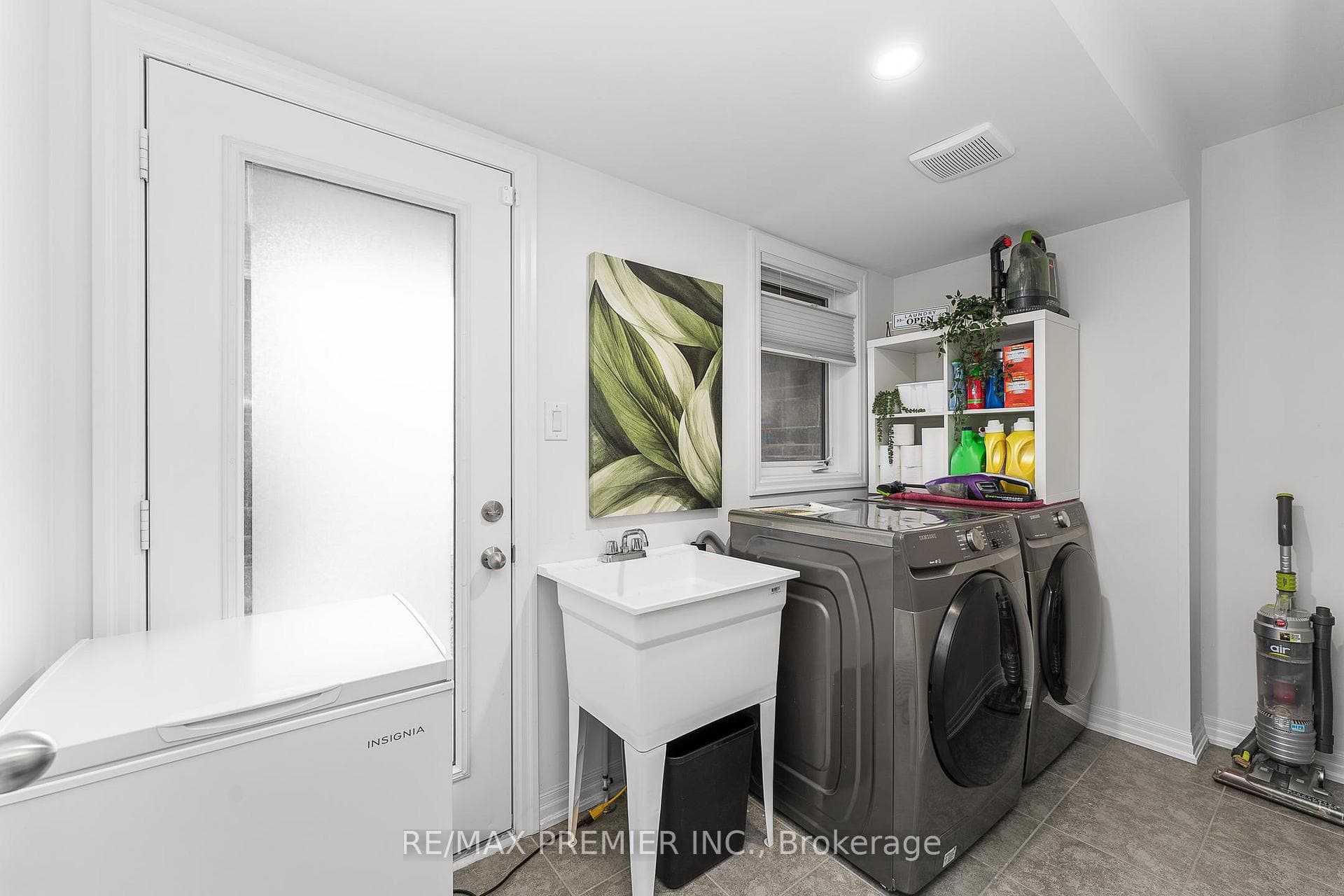 169 William Booth Avenue photo 6