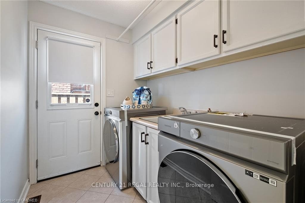 1071 ROCKCLIFFE Court photo 22