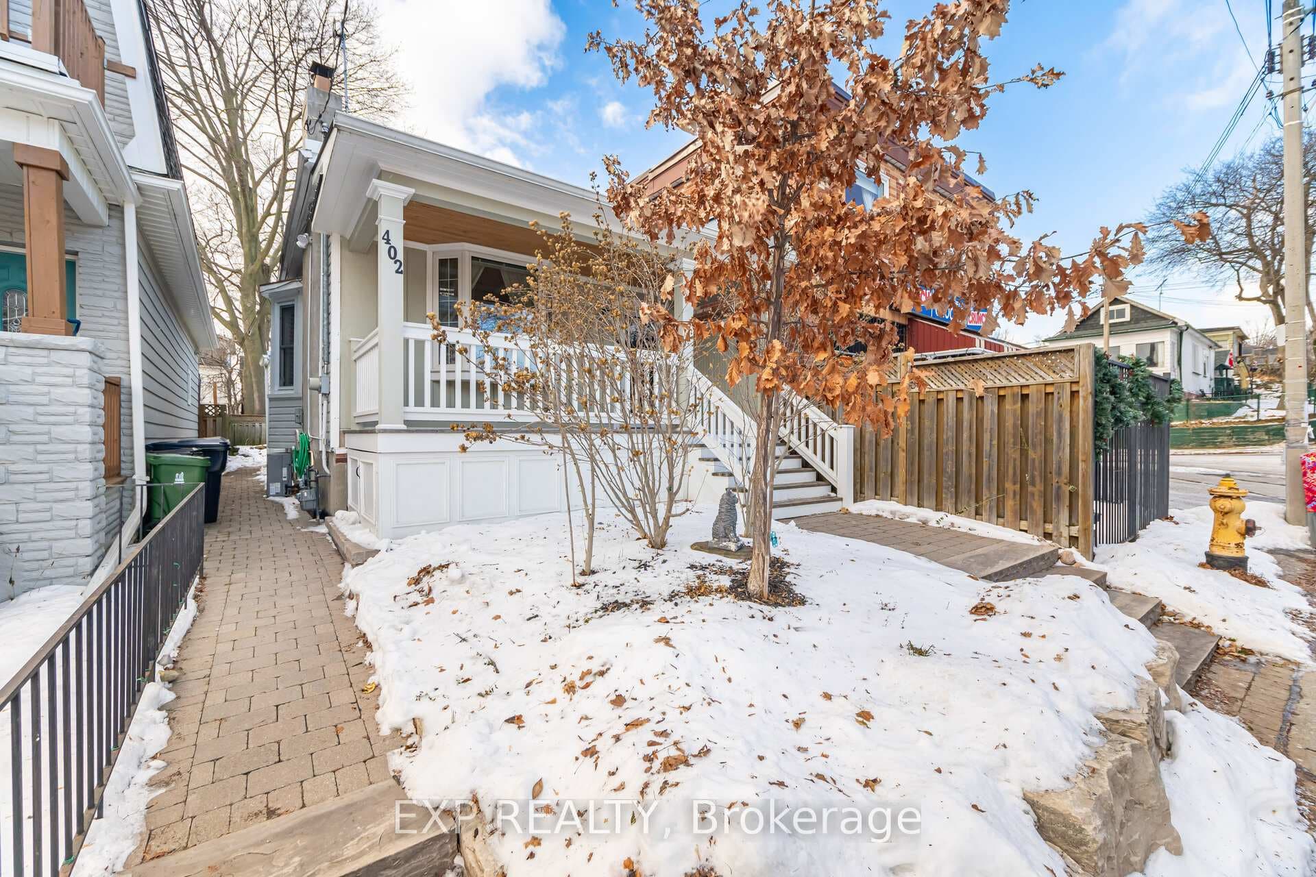 402 Woodfield Road Unit B photo 3