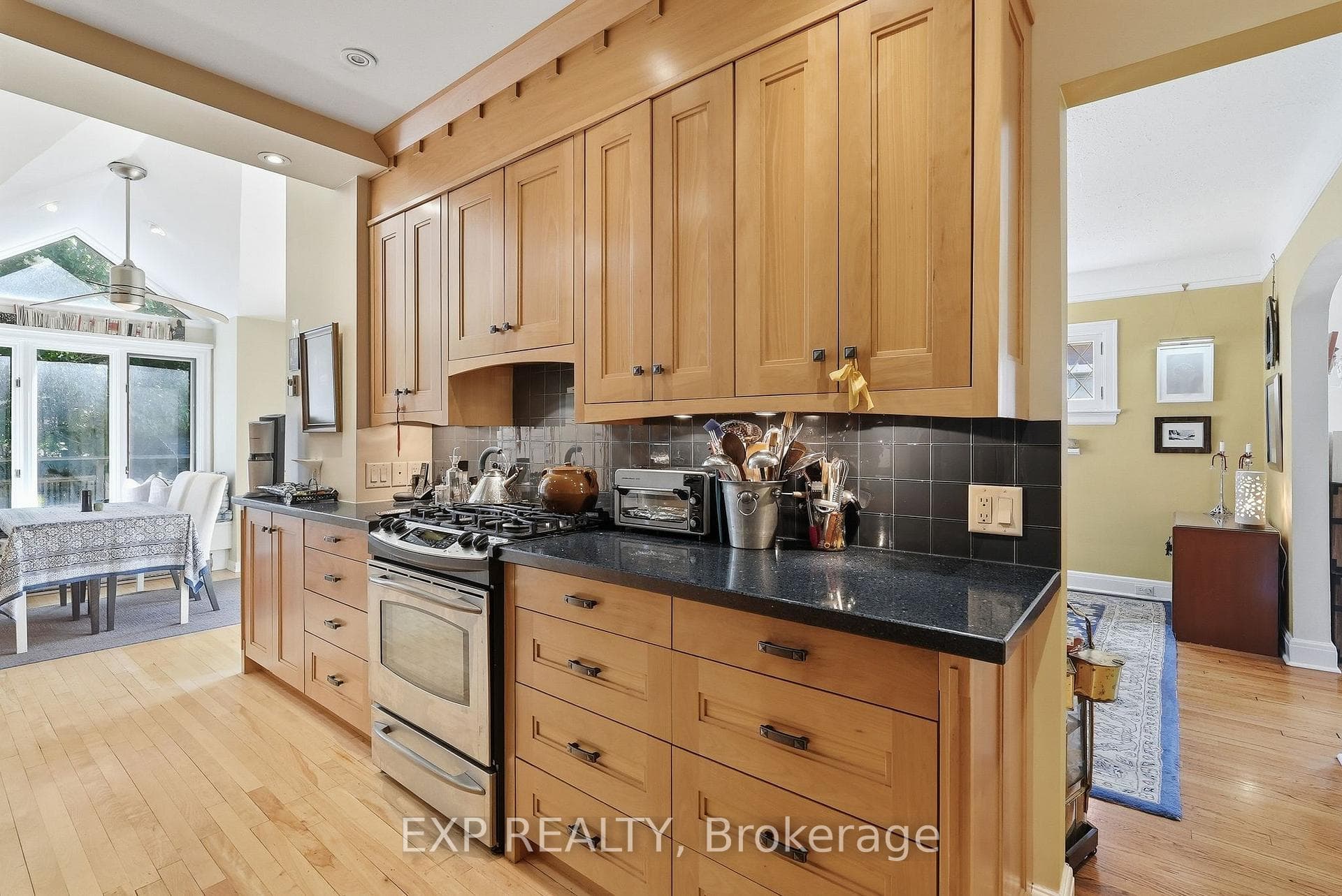 421 Hamilton Avenue photo 11