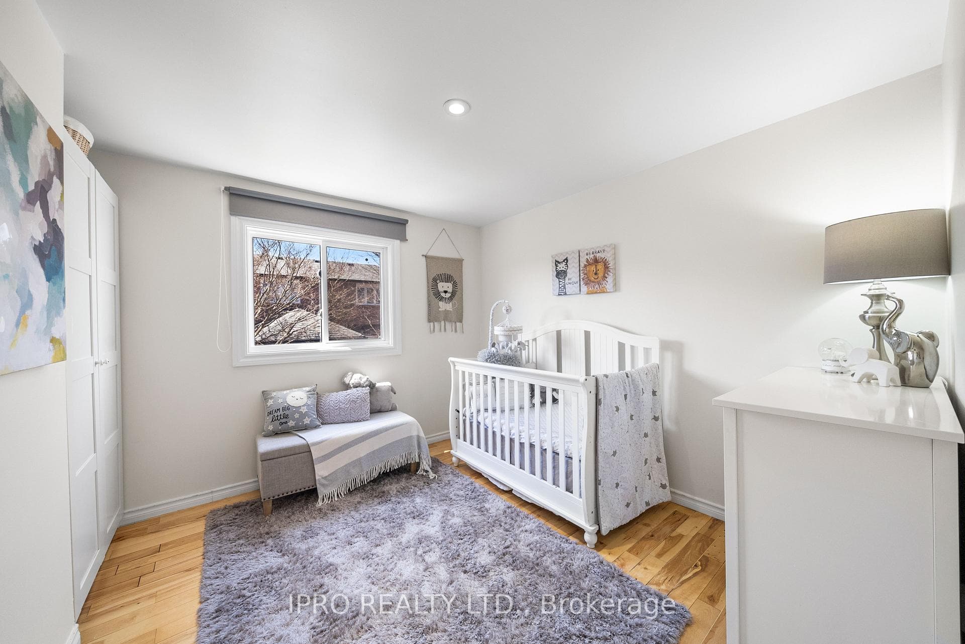592 Roseheath Drive photo 23