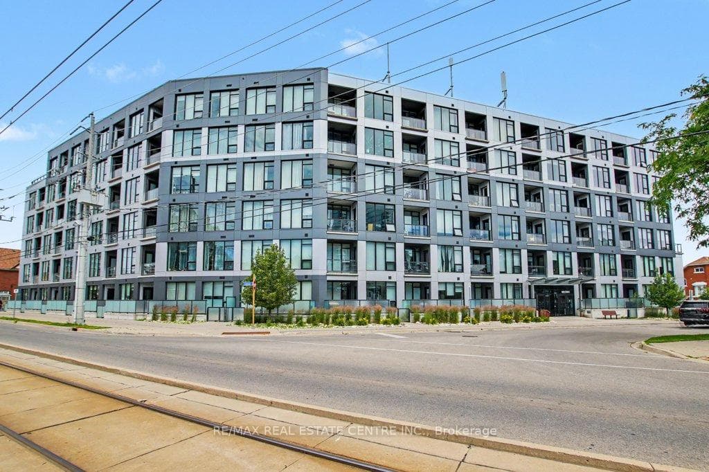 690 King Street Unit 101 photo 4