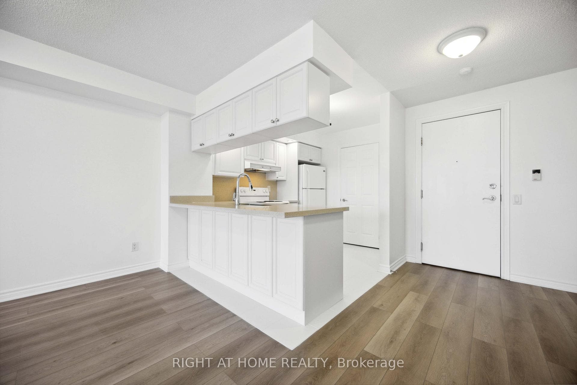 5229 Dundas Street Unit 1704 photo 25