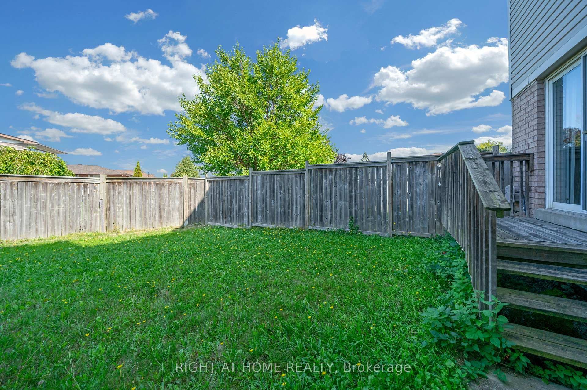 906 Bourne Crescent photo 36