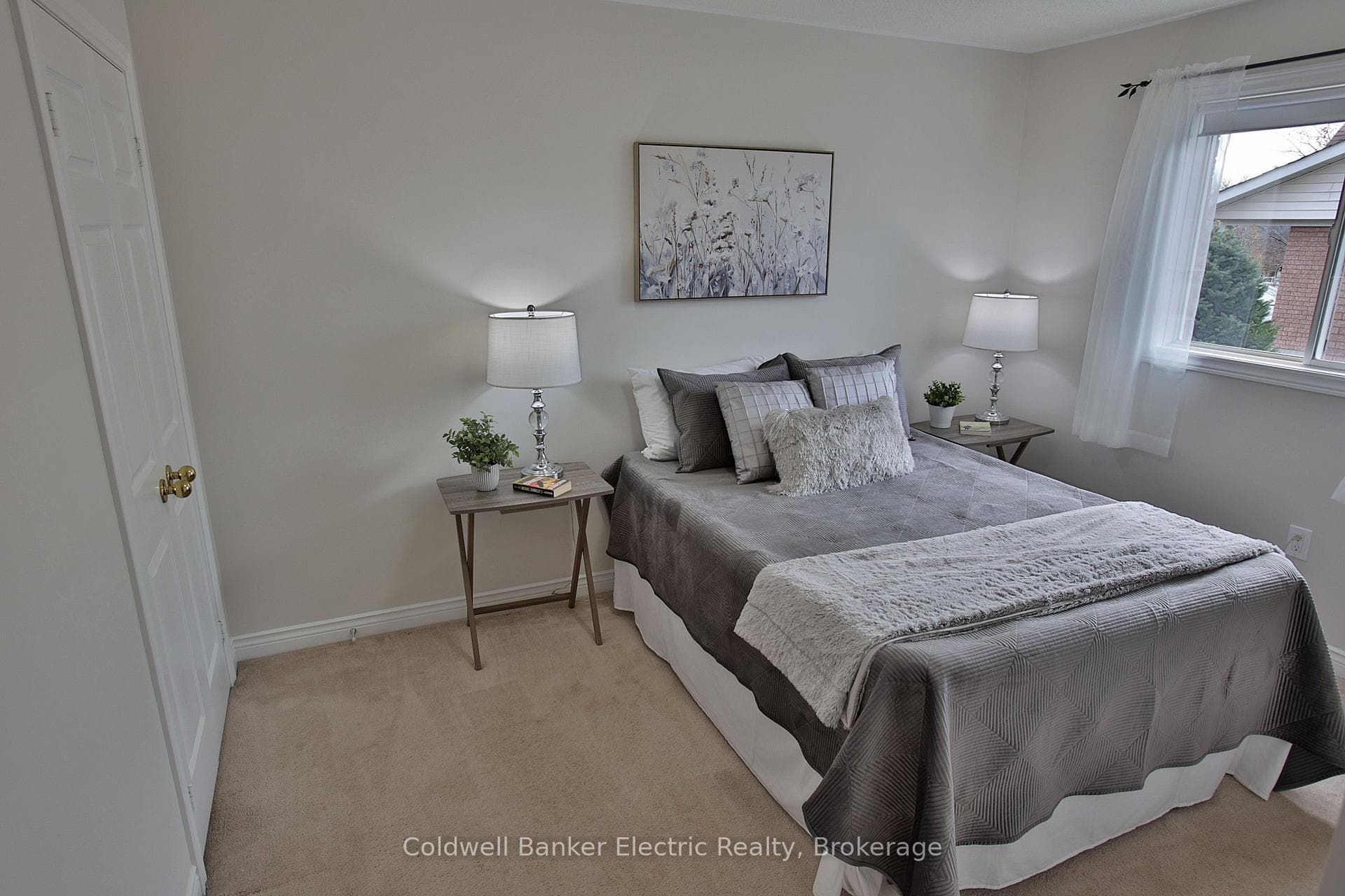 1830 Stratton Avenue photo 19