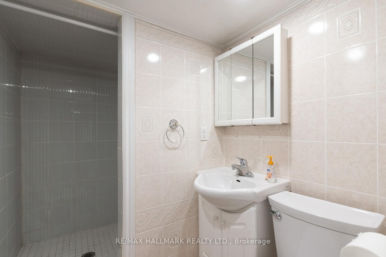70 Lawlor Avenue photo 24