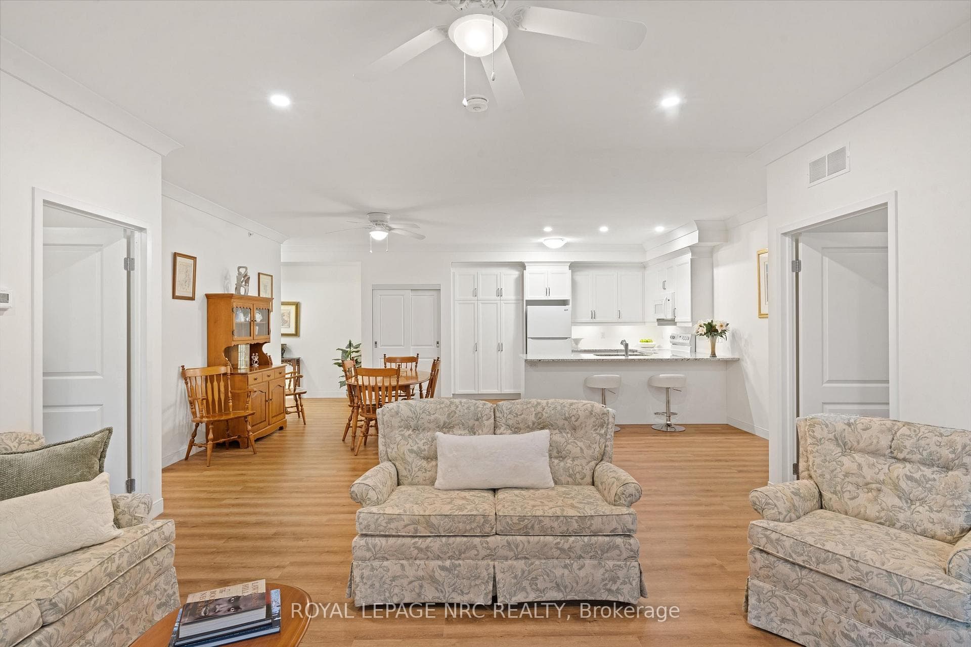 105 Vansickle Road Unit 202 photo 32